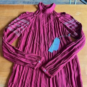 NWT’s Women’s O’Neill Cold Shoulder Dress